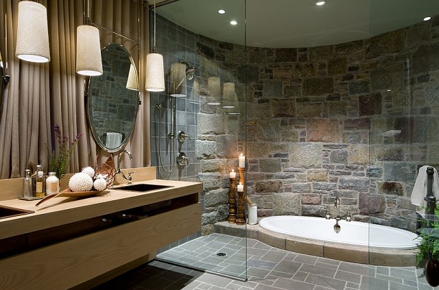 kamar mandi dengan dinding batu