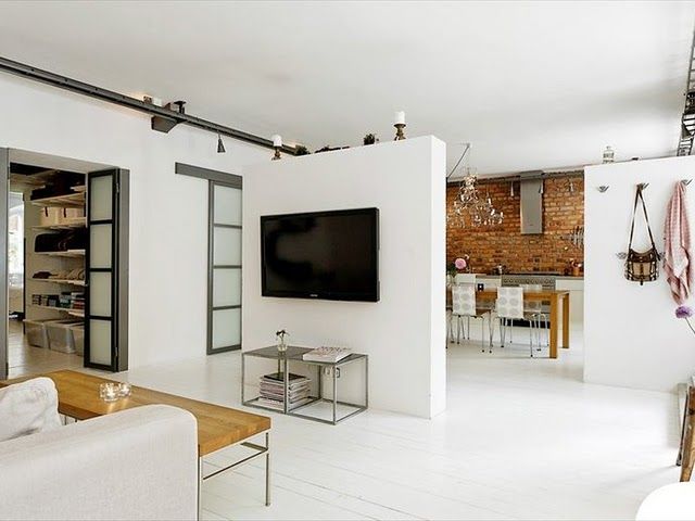 unsur dan elemen dasar desain interior; ruangan dengan garis bersih khas gaya minimalis dengan warna putih bersih