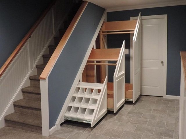 desain lemari bawah tangga