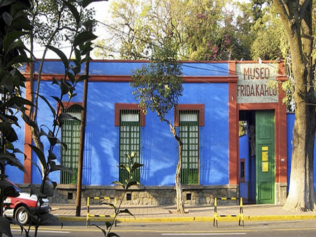 desain museum frida kahlo