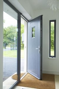 Pintu Rumah; Pengertian, Fungsi, dan Pilihan Material - InteriorDesign.id
