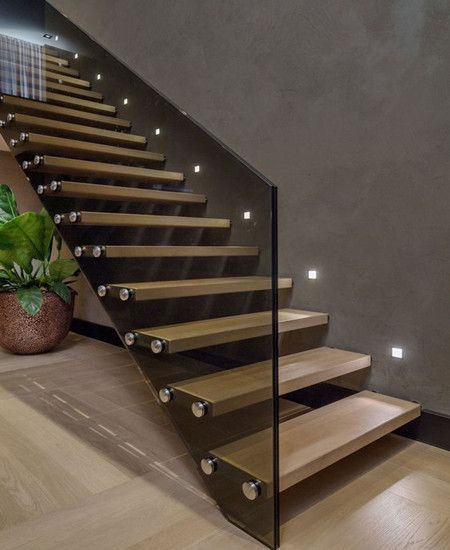 tangga rumah minimalis kayu dan kaca