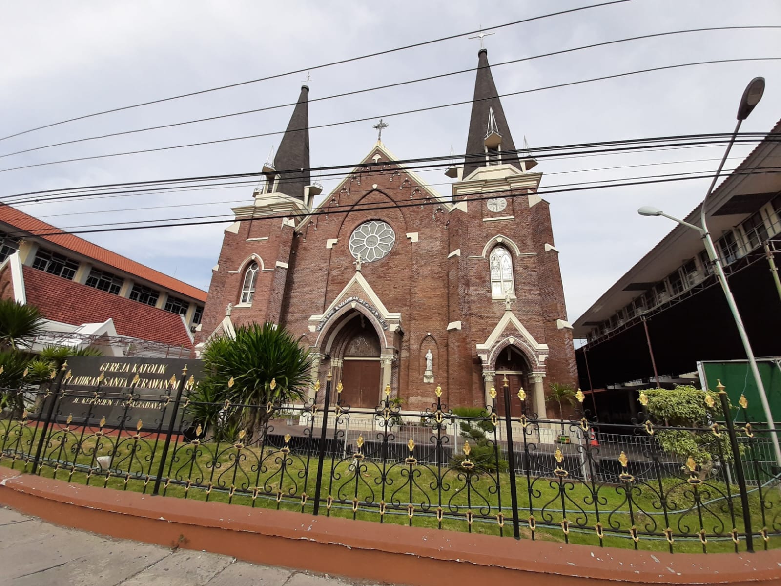 Mengintip Konsep Desain Gereja Katolik Tertua di Surabaya