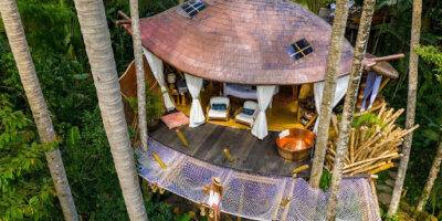 Bangunan atap bambu