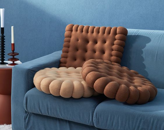 Bantal Sofa Unik